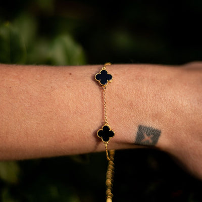 “Lucky Clover” Bracelet in Mother-of-Pearl or Onyx