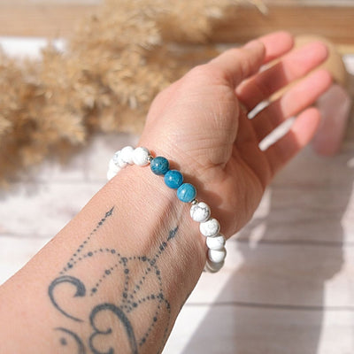 “Slimming” Bracelet in Apatite & Howlite